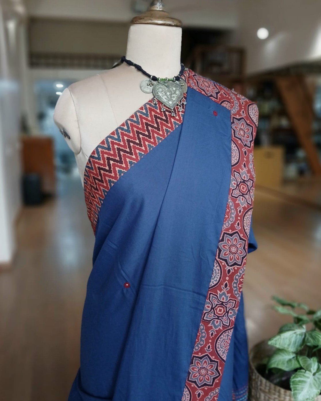 Ajrakh Applique Saree in Mul Cotton – (MCAS1037) - Image 2