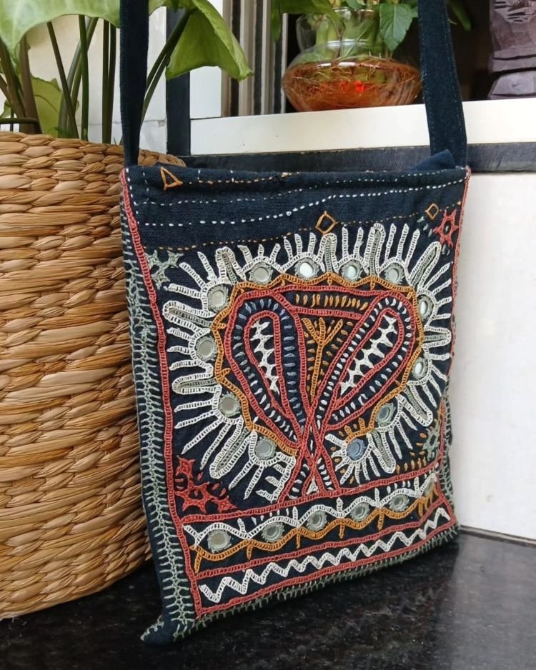 Dhebariya Rabari Embroidered Sling Bag – (DREB0004) - Image 4