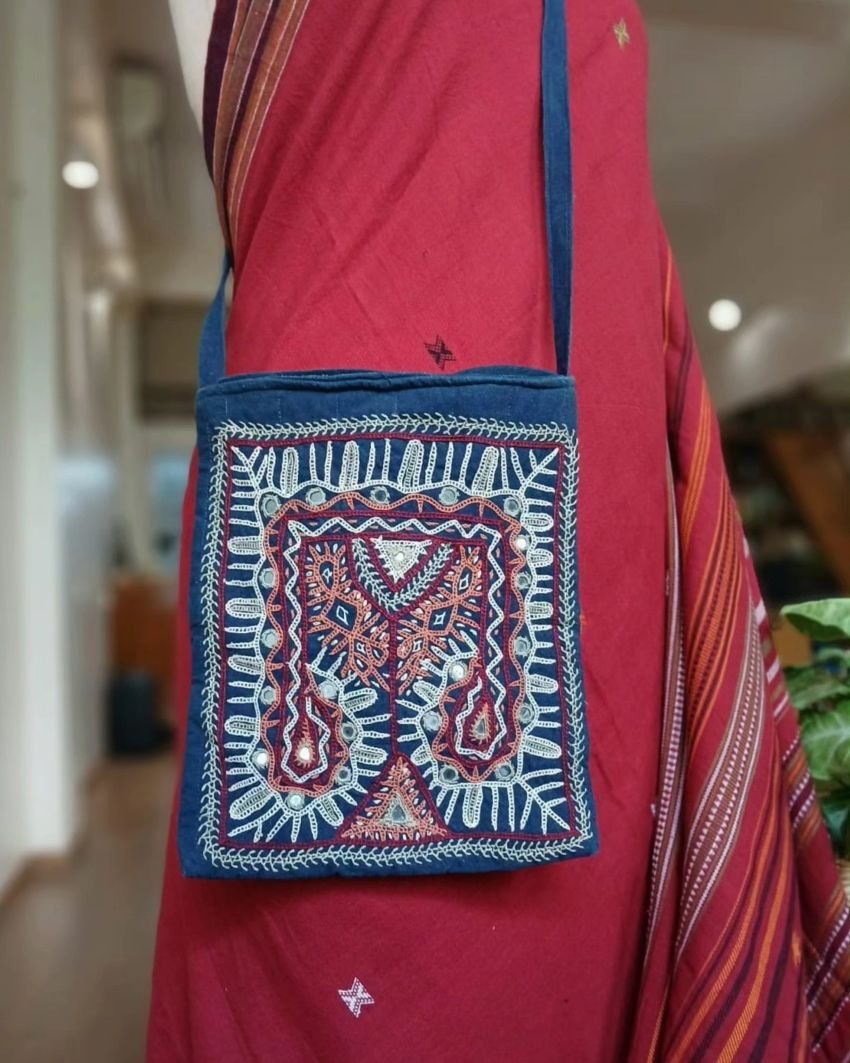 Dhebariya Rabari Embroidered Sling Bag – (DREB0006)