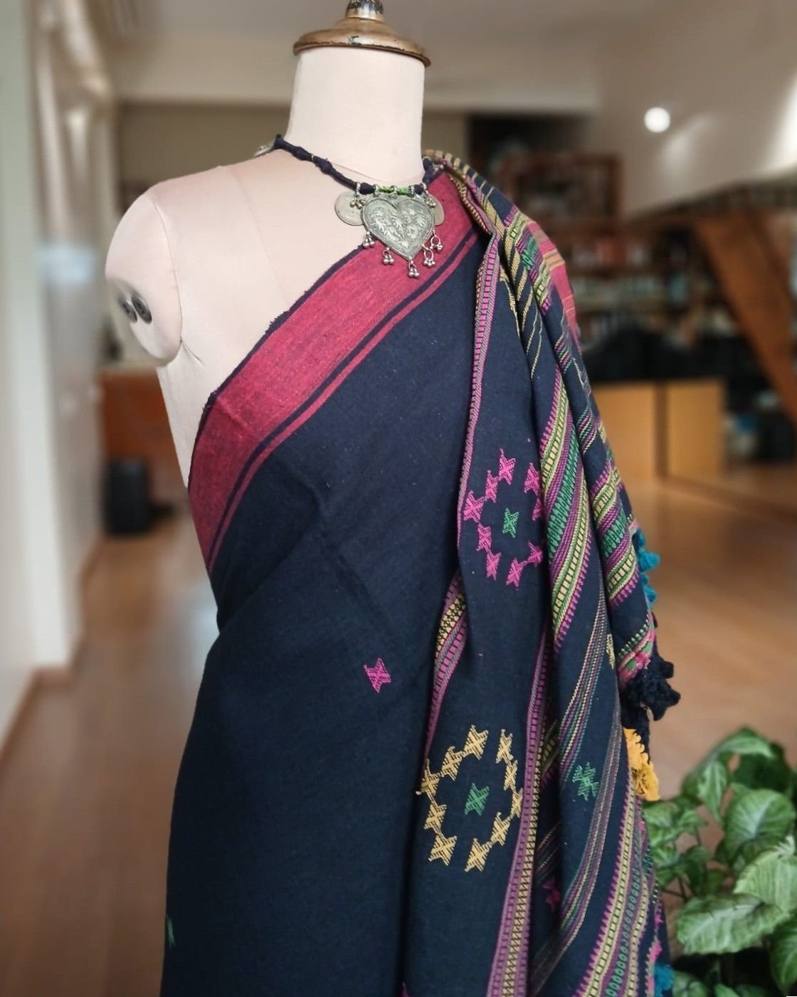 Bhujodi Saree handwoven in Kala Cotton – (BHUJ1030) - Image 3