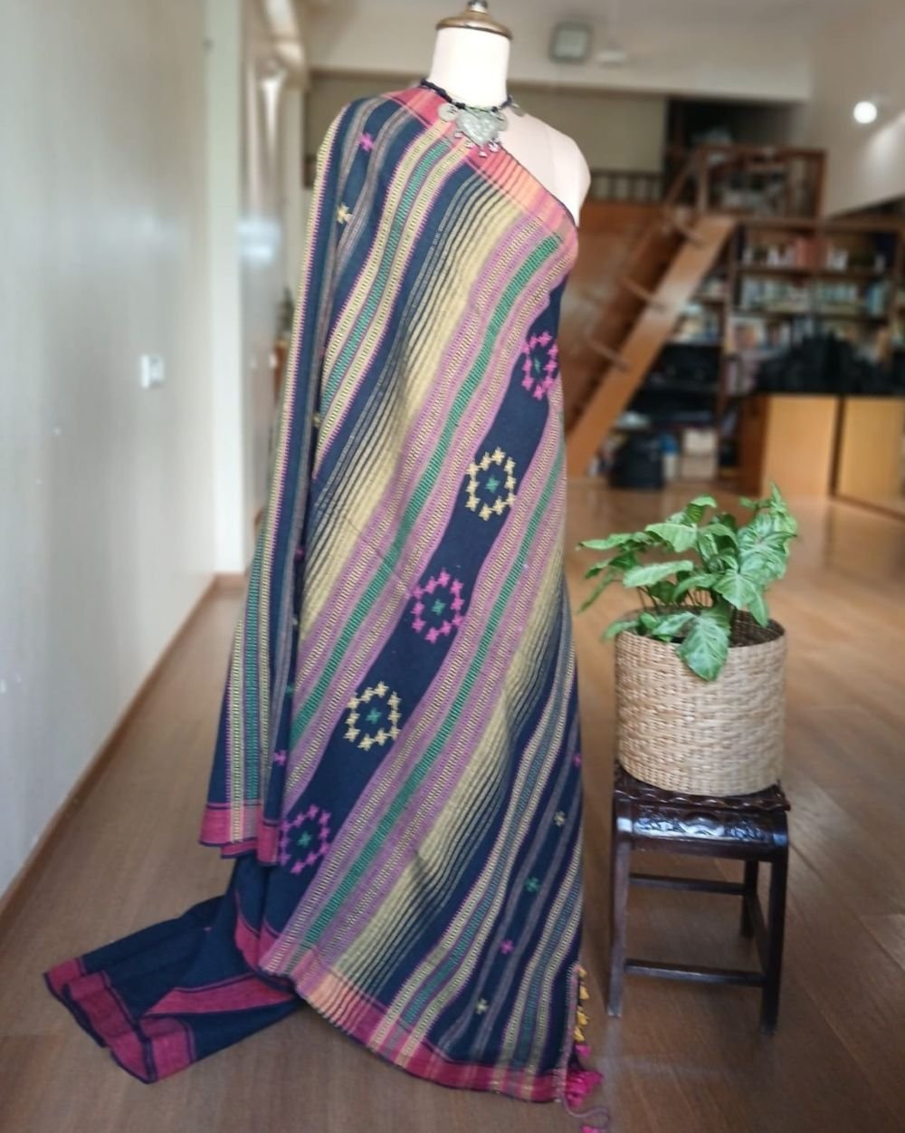 Bhujodi Saree handwoven in Kala Cotton – (BHUJ1030) - Image 7