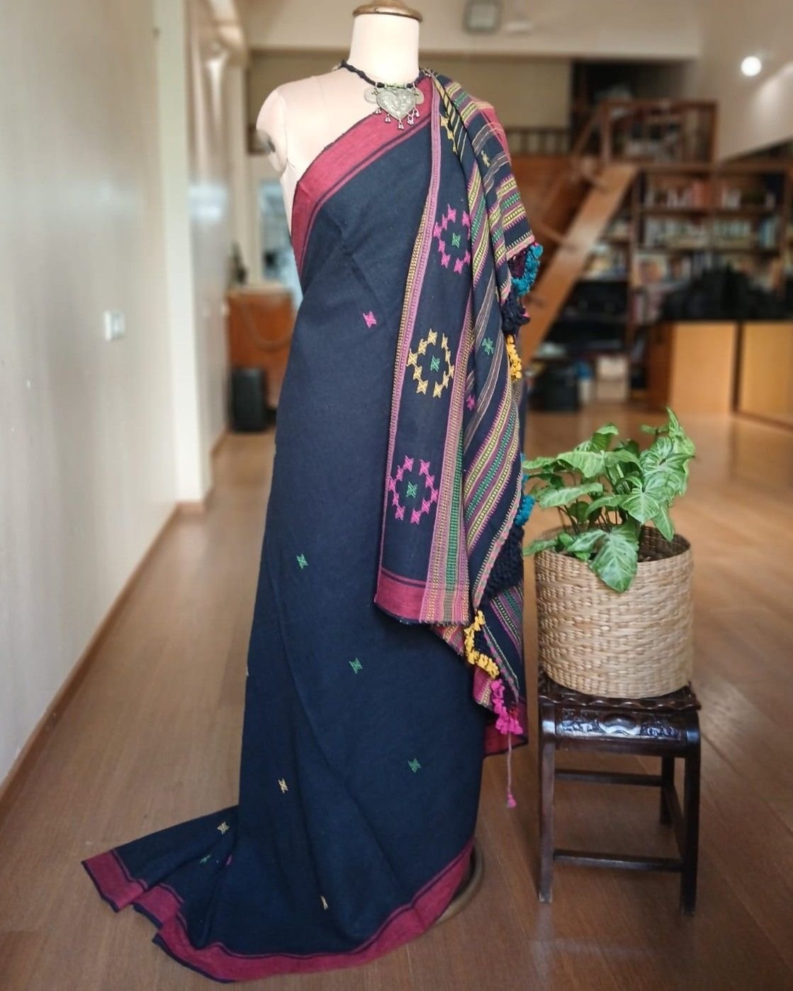 Bhujodi Saree handwoven in Kala Cotton – (BHUJ1030)