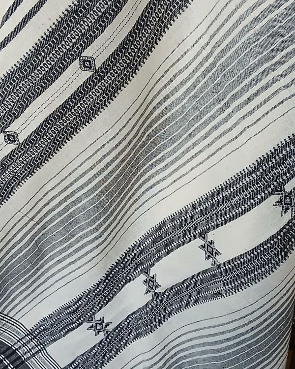 Bhujodi Saree handwoven in Kala Cotton – (BHUJ1042) - Image 4