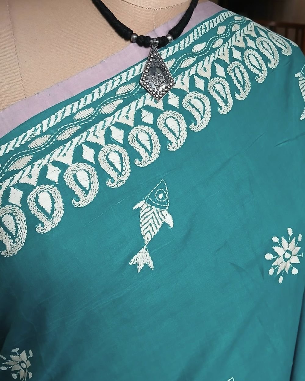 Kantha Hand Embroidery on Begumpuri Cotton – (KNCS1072) - Image 4
