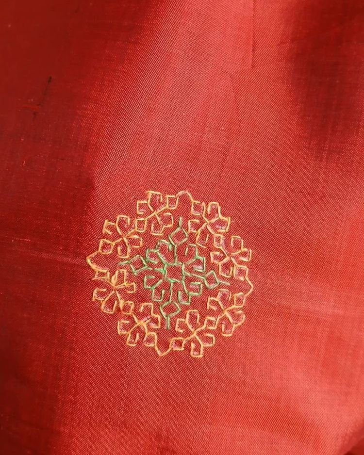 Kasuti Hand Embroidered Silk Saree - (KHES0002) - Image 6
