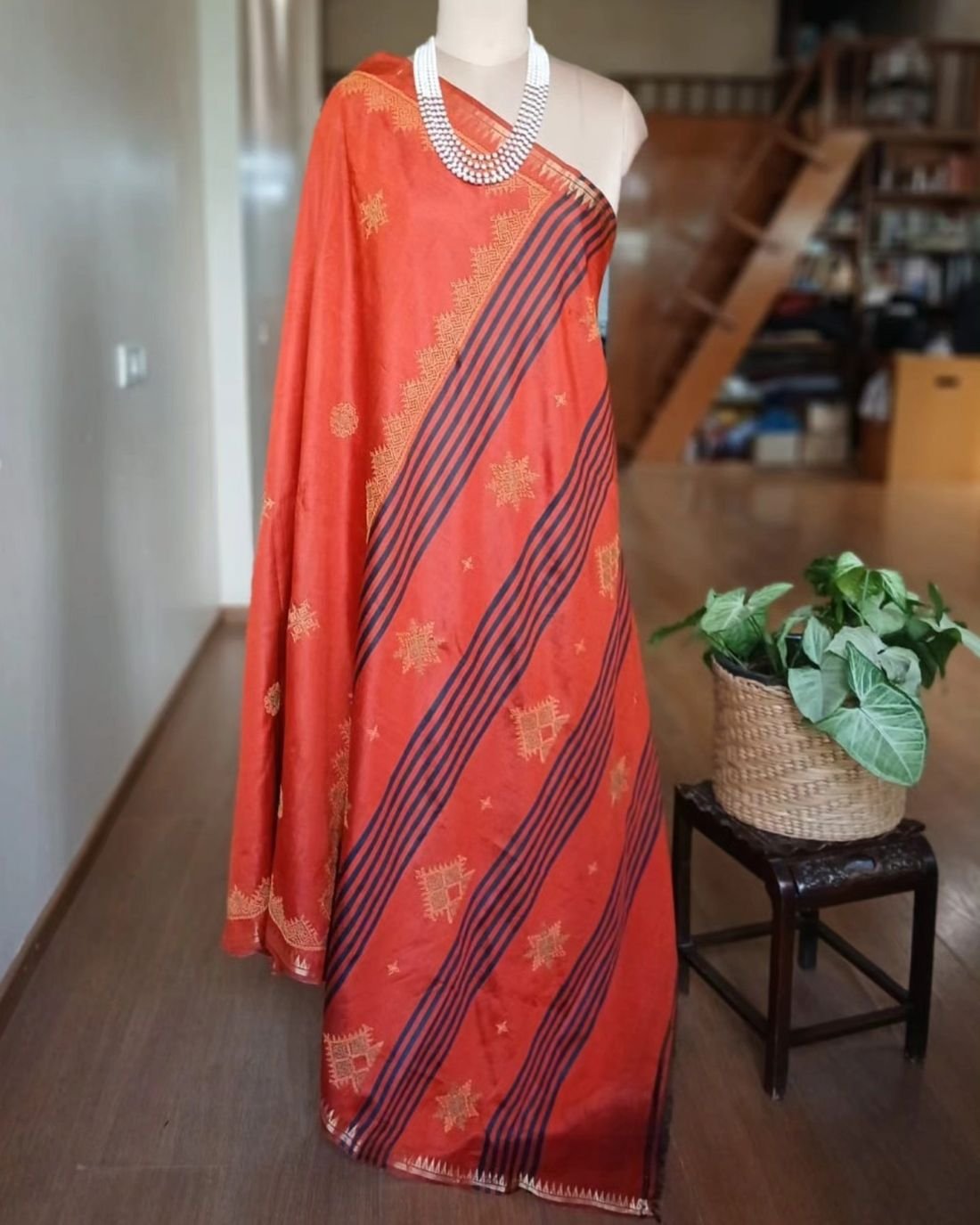 Kasuti Hand Embroidered Silk Saree - (KHES0002) - Image 8