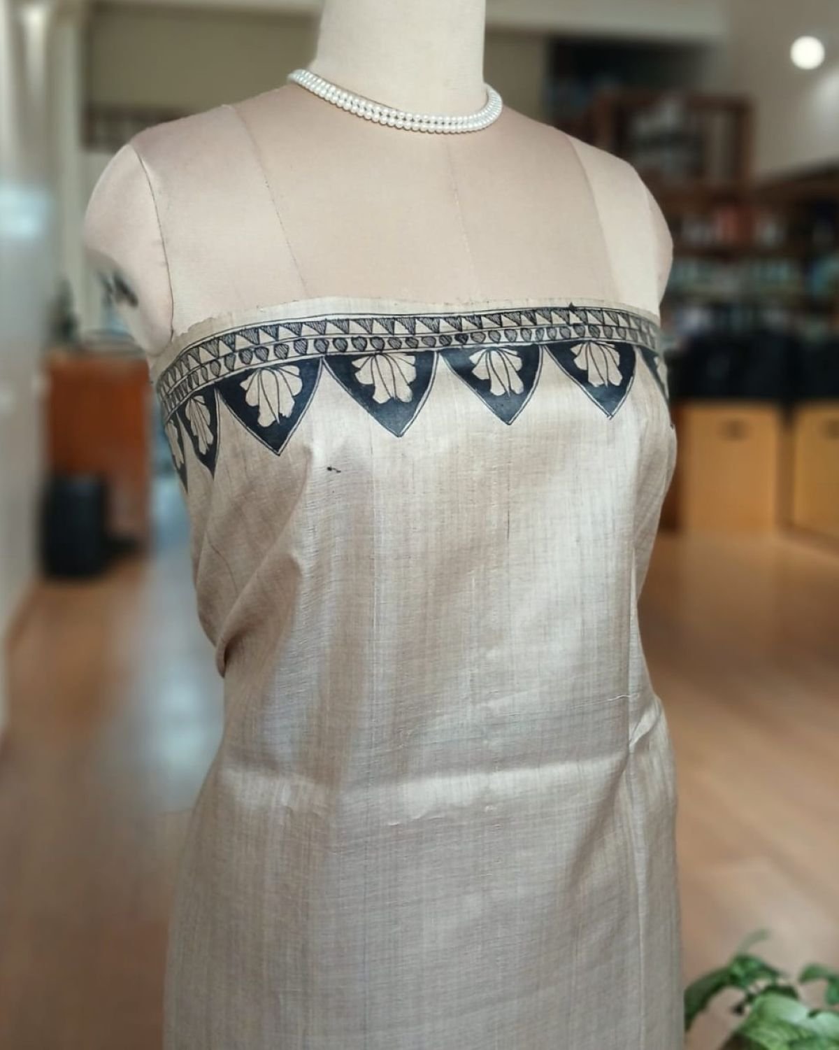 Madhubani on Tussar Silk – (MADT0038) - Image 12