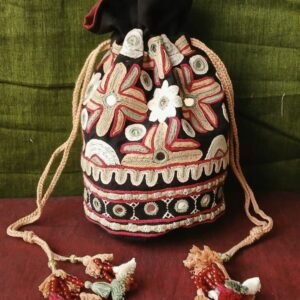 Paako Embroidered Potli Bag from Kutch – (PEPB0028)