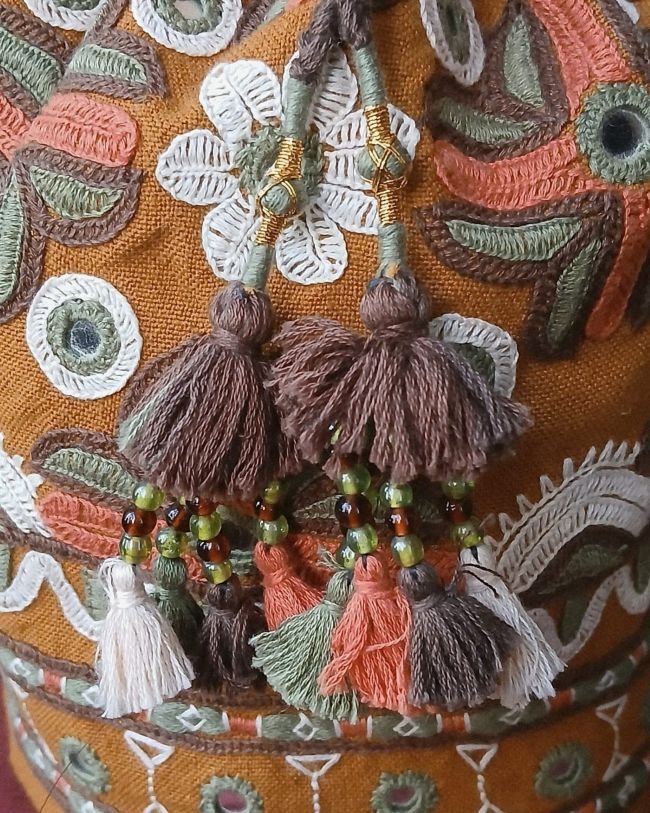 Paako Embroidered Potli Bag from Kutch – (PEPB0029) - Image 4