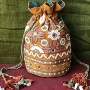 Paako Embroidered Potli Bag from Kutch – (PEPB0021)