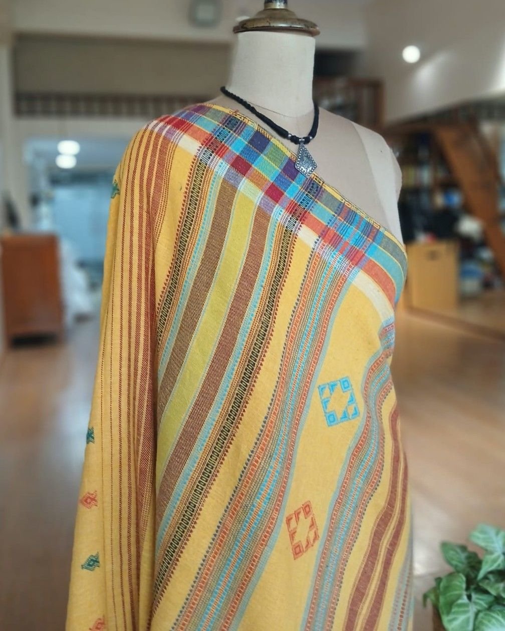 Bhujodi Saree Handwoven in Kala Cotton – (BHUJ1091) - Image 8