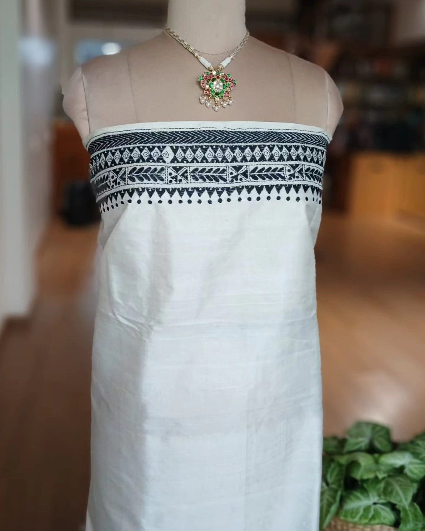 Santiniketan Kantha Saree in pure Bisnupuri Silk – (SNBK1086) - Image 10