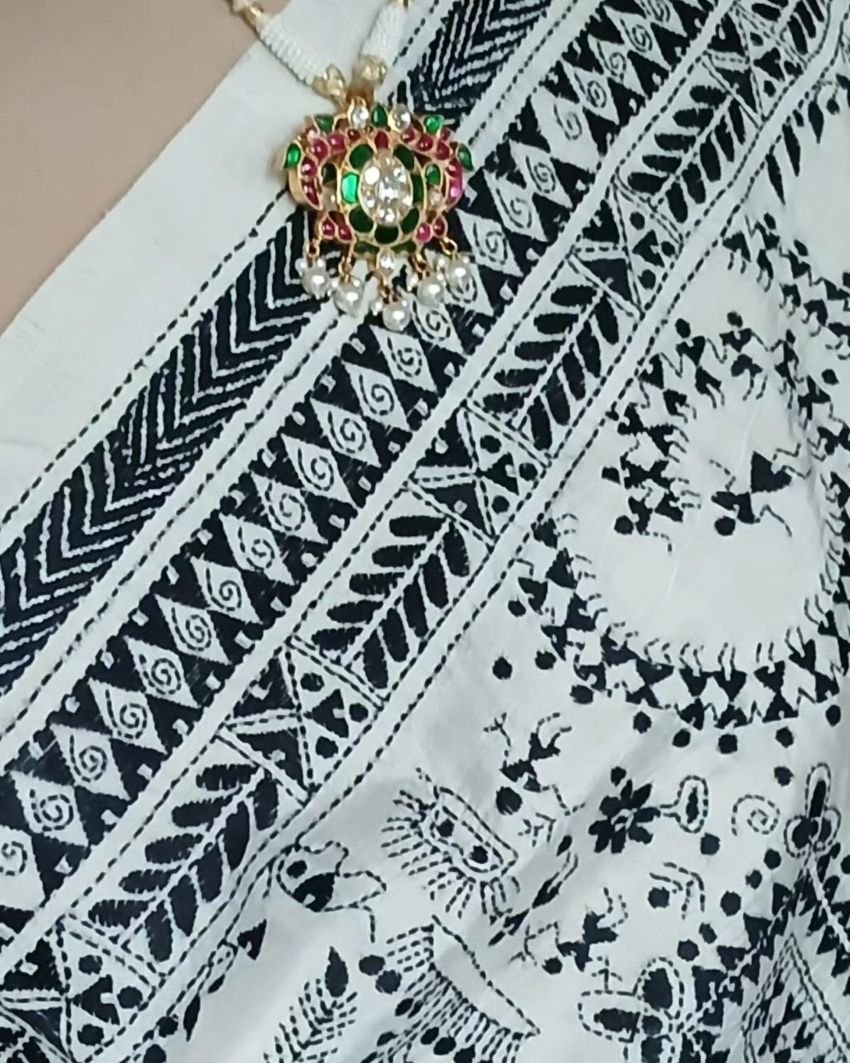 Santiniketan Kantha Saree in pure Bisnupuri Silk – (SNBK1086) - Image 5