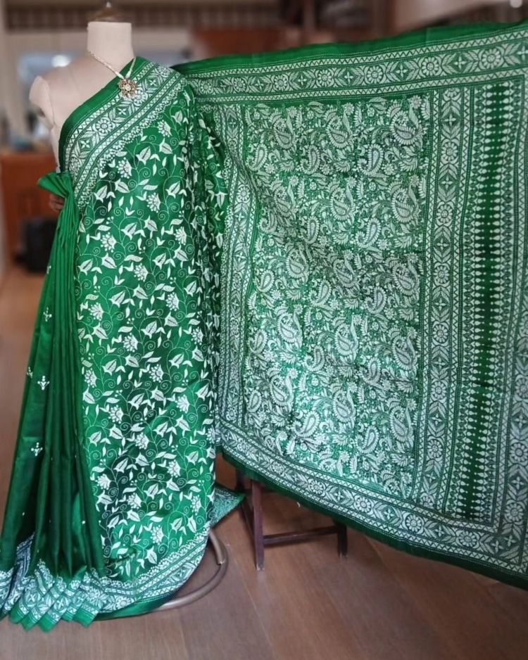 Santiniketan Kantha Saree in pure Bisnupuri Silk – (SNBK1087) - Image 4