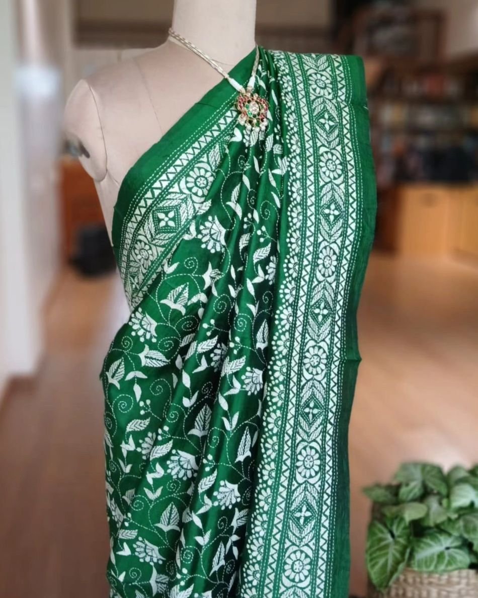 Santiniketan Kantha Saree in pure Bisnupuri Silk – (SNBK1087) - Image 7
