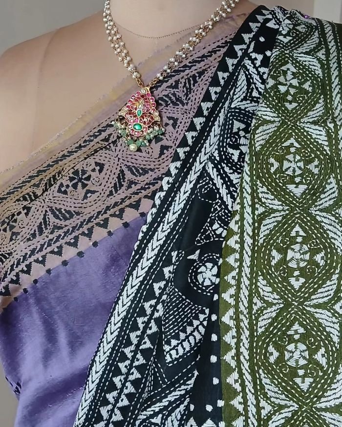Santiniketan Kantha Saree in pure Bisnupuri Silk – (SNBK1088) - Image 4