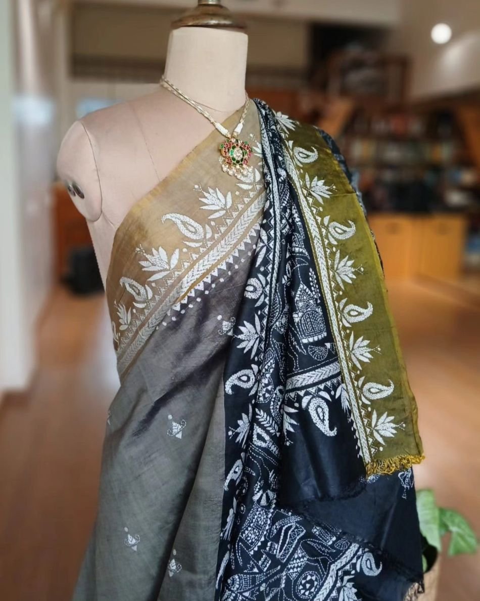 Santiniketan Kantha Saree in pure Bisnupuri Silk – (SNBK1089) - Image 3