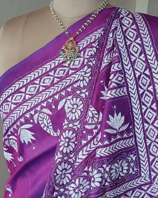 Santiniketan Kantha Saree in pure Bisnupuri Silk – (SNBK1090) - Image 4