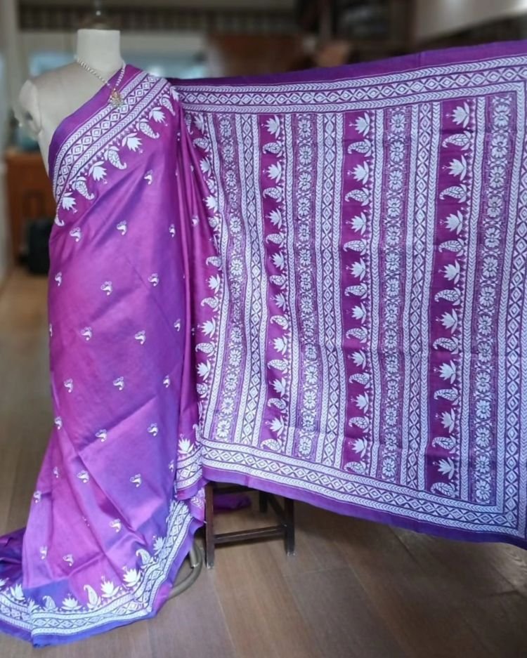 Santiniketan Kantha Saree in pure Bisnupuri Silk – (SNBK1090) - Image 2