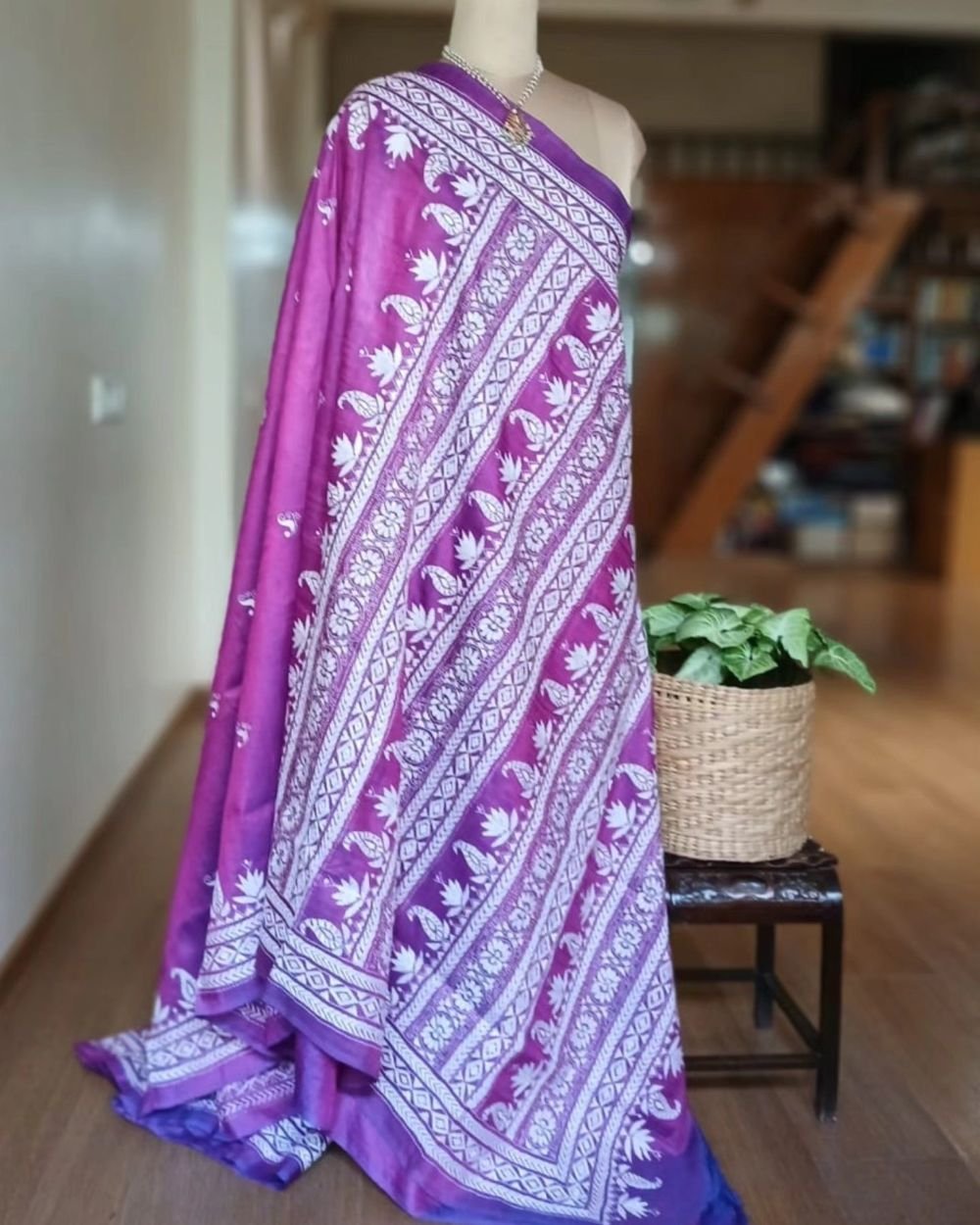 Santiniketan Kantha Saree in pure Bisnupuri Silk – (SNBK1090) - Image 8