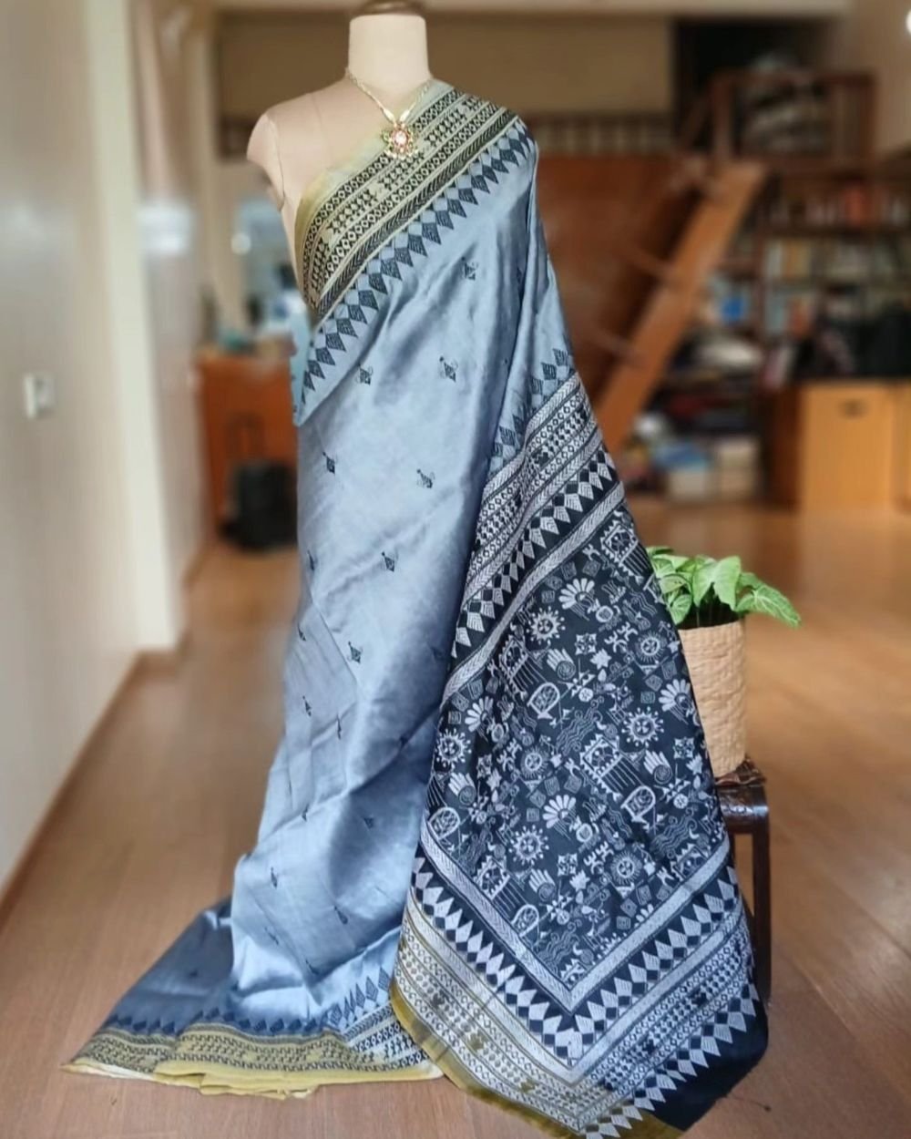 Santiniketan Kantha Saree in pure Bisnupuri Silk – (SNBK1091)