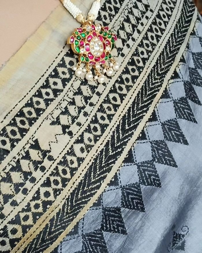 Santiniketan Kantha Saree in pure Bisnupuri Silk – (SNBK1091) - Image 5
