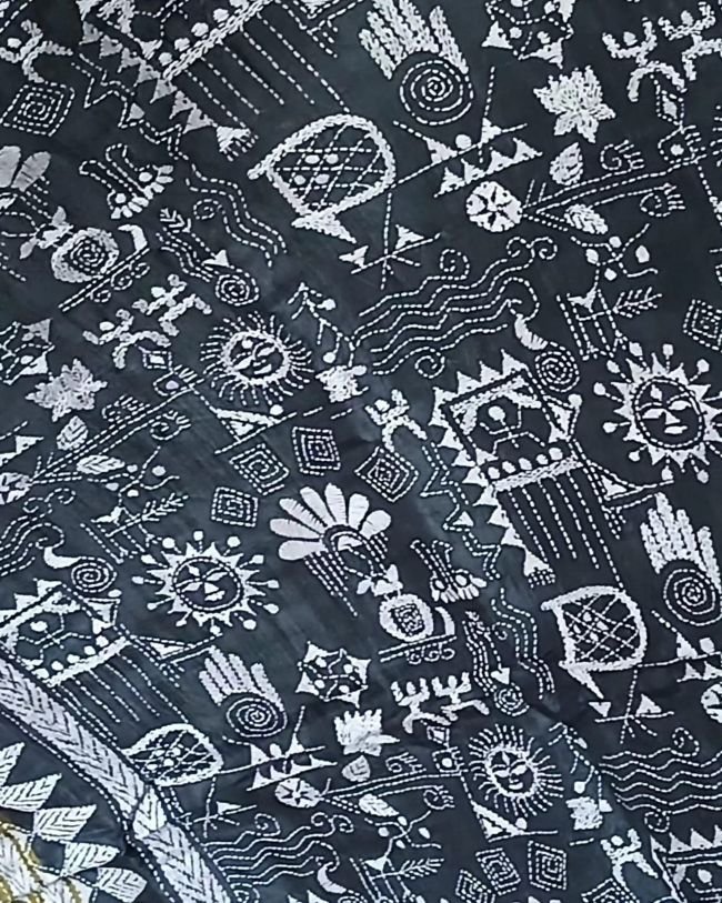 Santiniketan Kantha Saree in pure Bisnupuri Silk – (SNBK1091) - Image 7