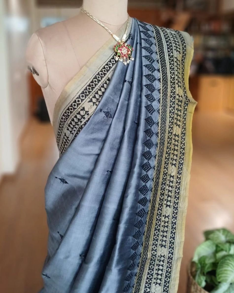 Santiniketan Kantha Saree in pure Bisnupuri Silk – (SNBK1091) - Image 6