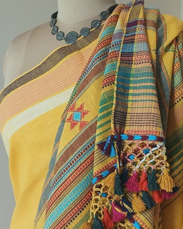 Bhujodi Saree Handwoven in Kala Cotton. – (BHUJ1079) - Image 3