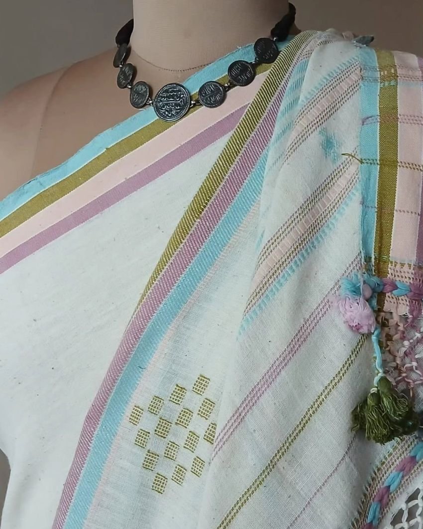 Bhujodi Saree Handwoven in Kala Cotton – (BHUJ1095) - Image 2