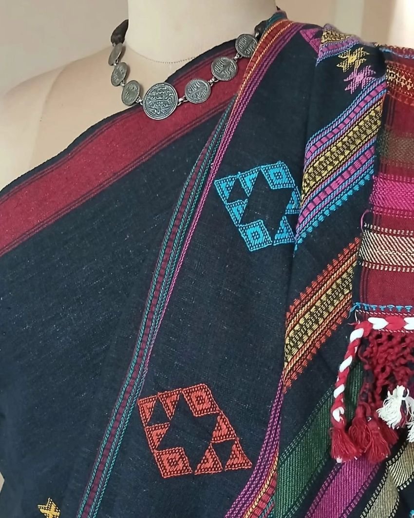 Bhujodi Saree Handwoven in Kala Cotton – (BHUJ1097) - Image 2