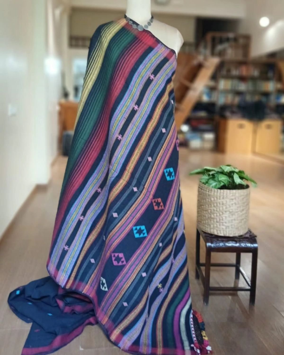 Bhujodi Saree Handwoven in Kala Cotton – (BHUJ1097) - Image 6
