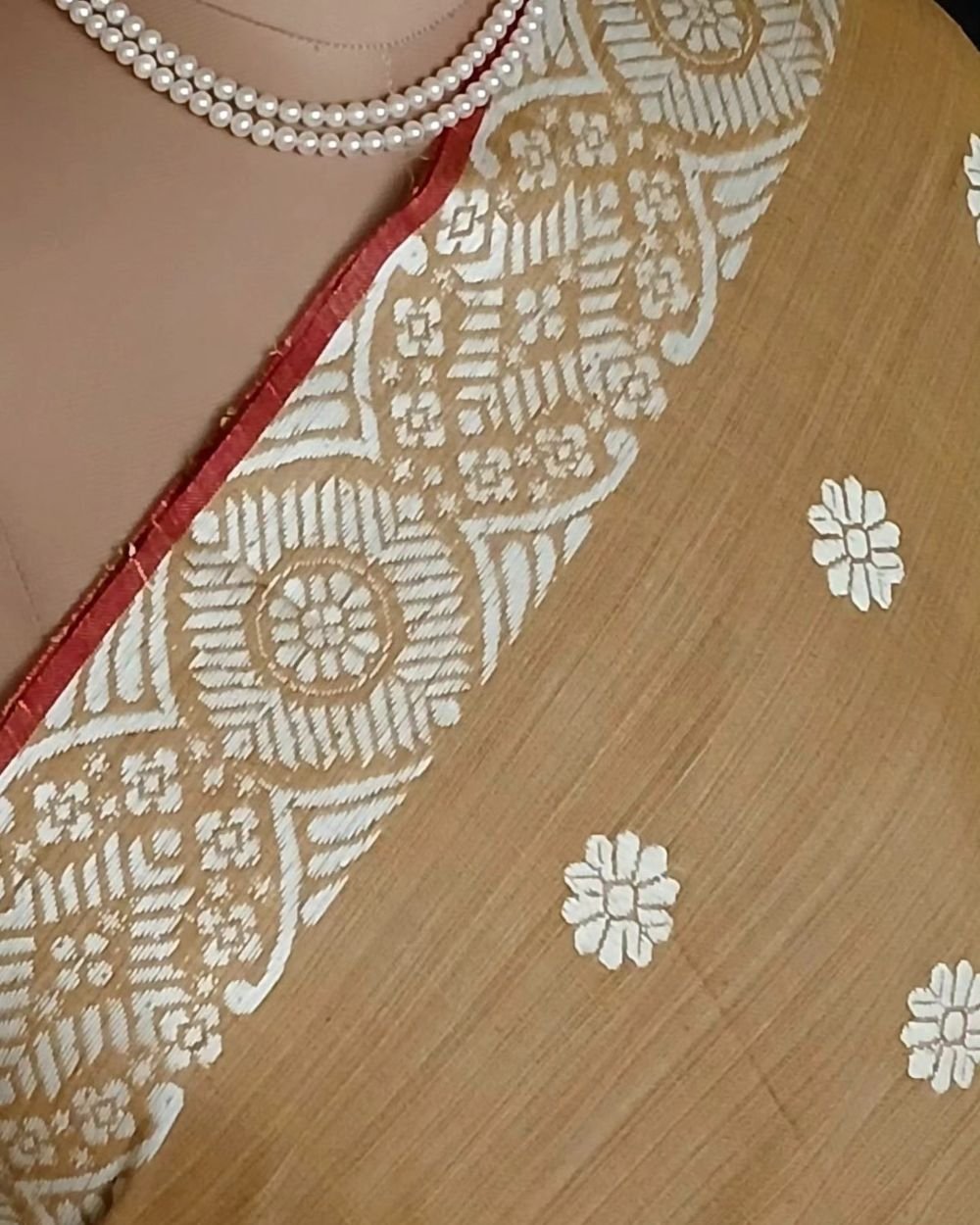 Ahimsa Eri Silk saree from Sualkuchi in Assam - (AESS0019) - Image 5
