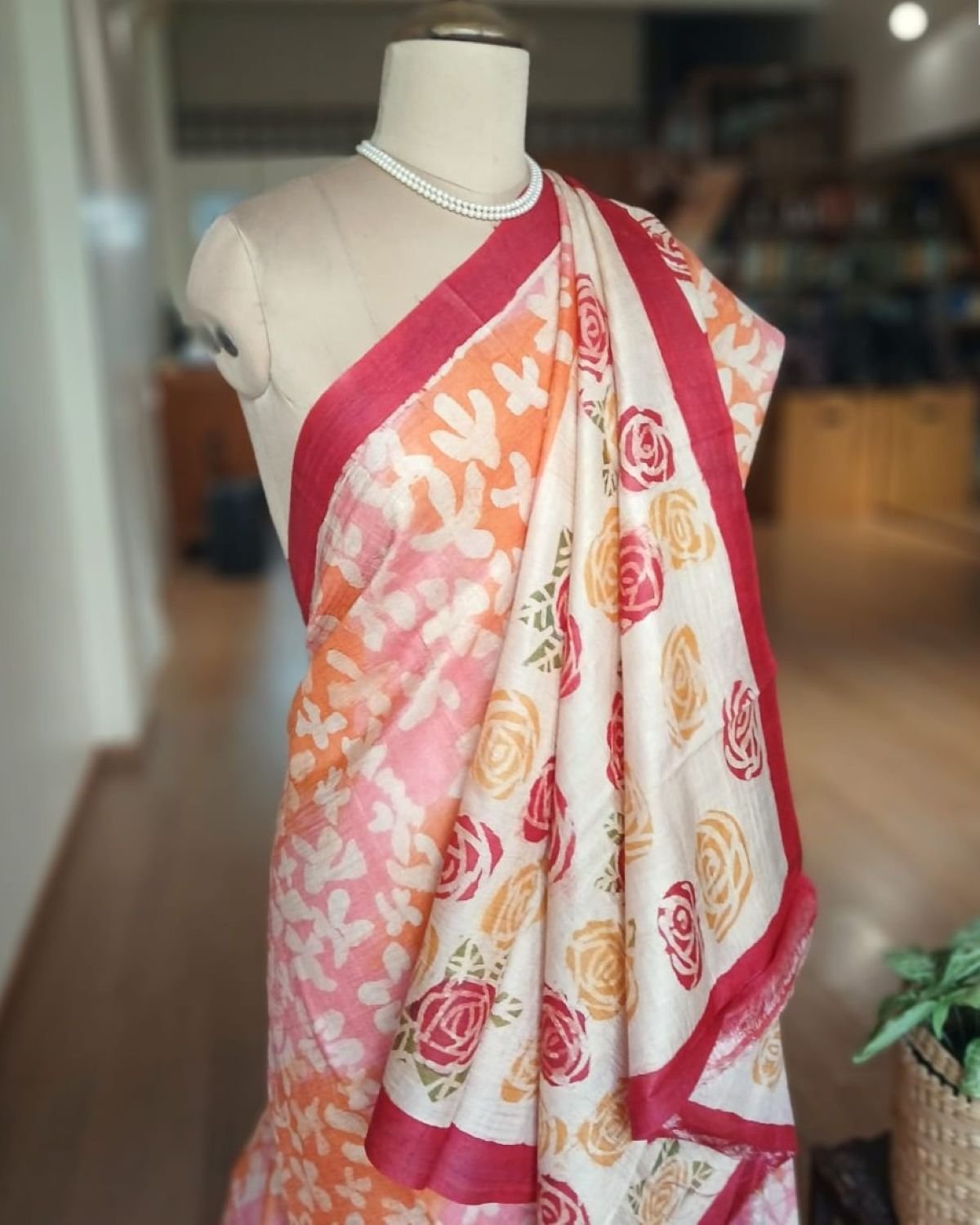 Handpainted Tussar Silk Saree - (HTSS0001) - Image 6