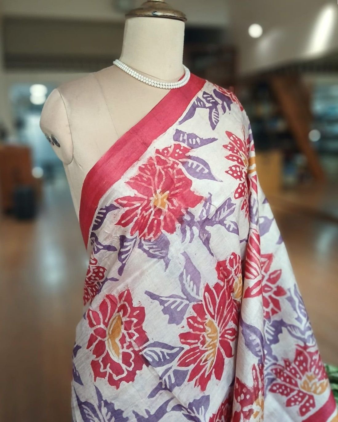 Handpainted Tussar Silk Saree - (HTSS0002) - Image 2
