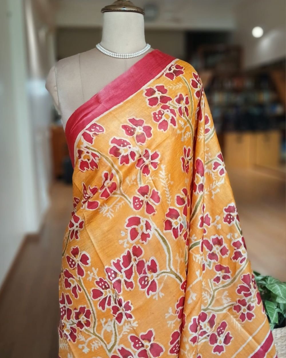 Handpainted Tussar Silk Saree - (HTSS0007) - Image 2