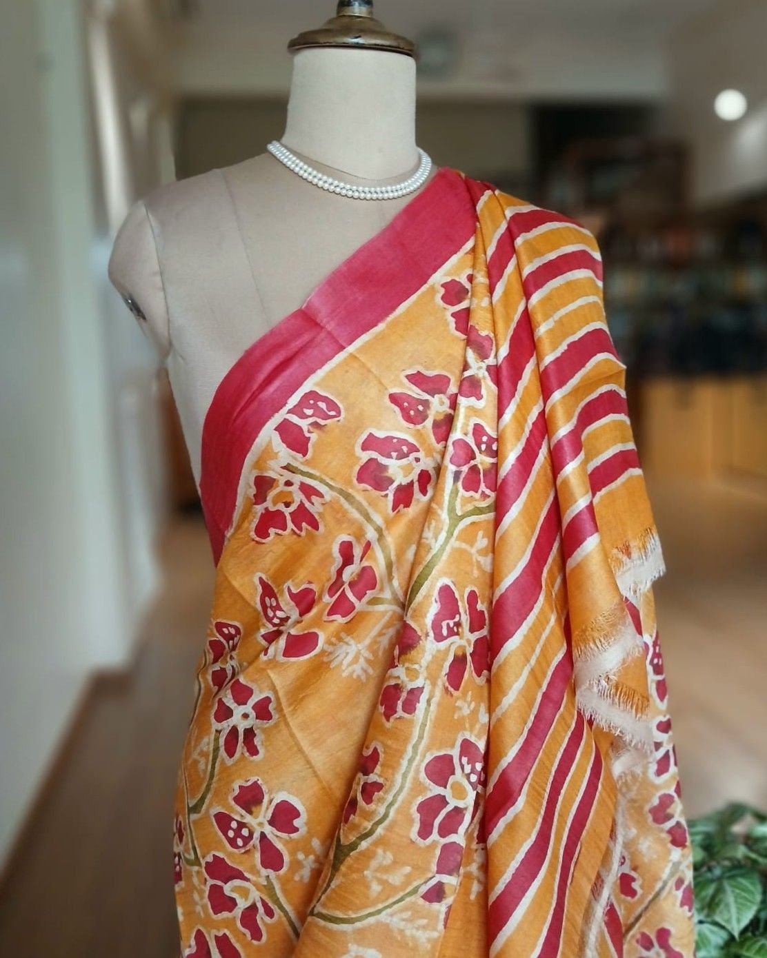 Handpainted Tussar Silk Saree - (HTSS0007) - Image 6