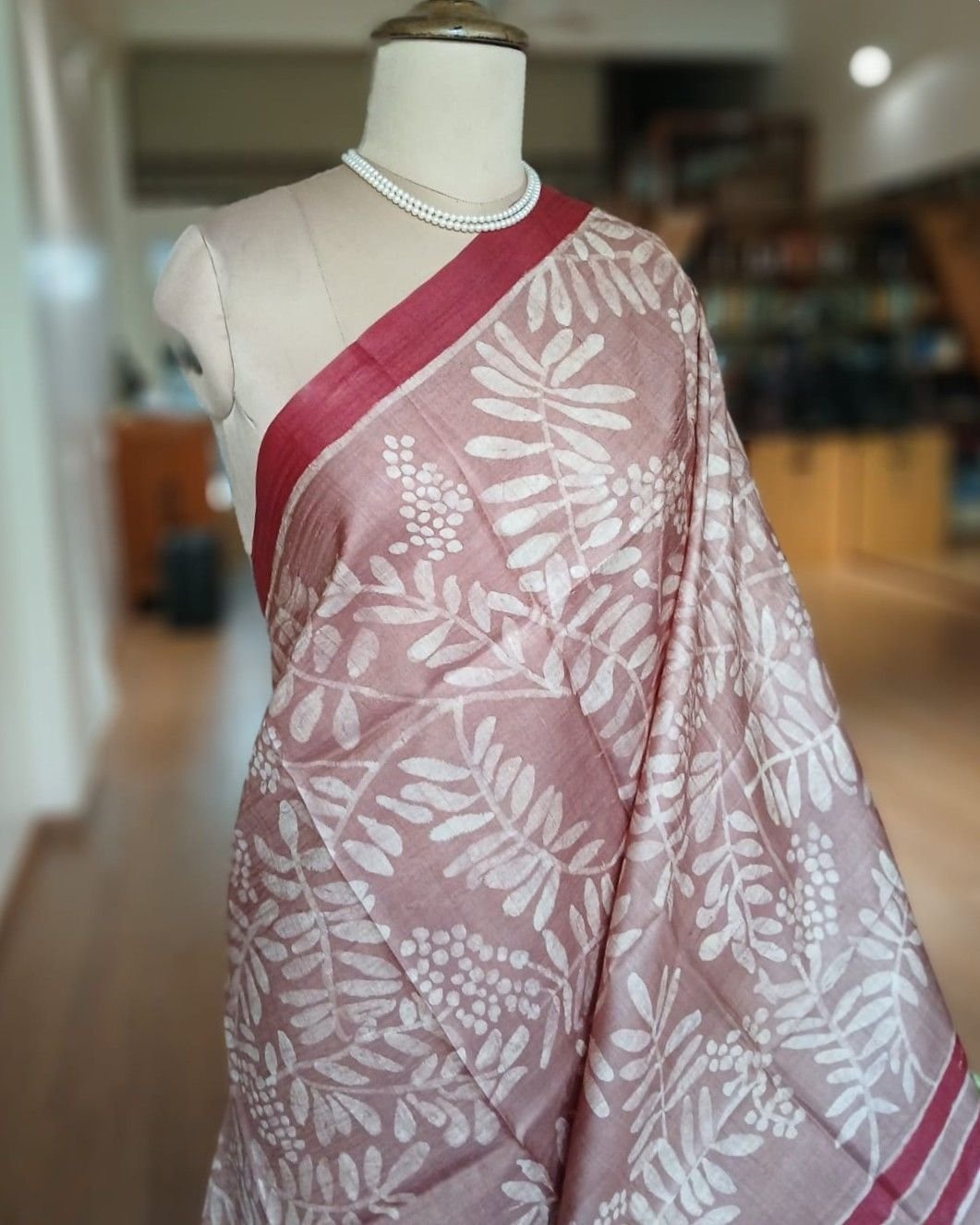 Handpainted Tussar Silk Saree - (HTSS0008) - Image 2