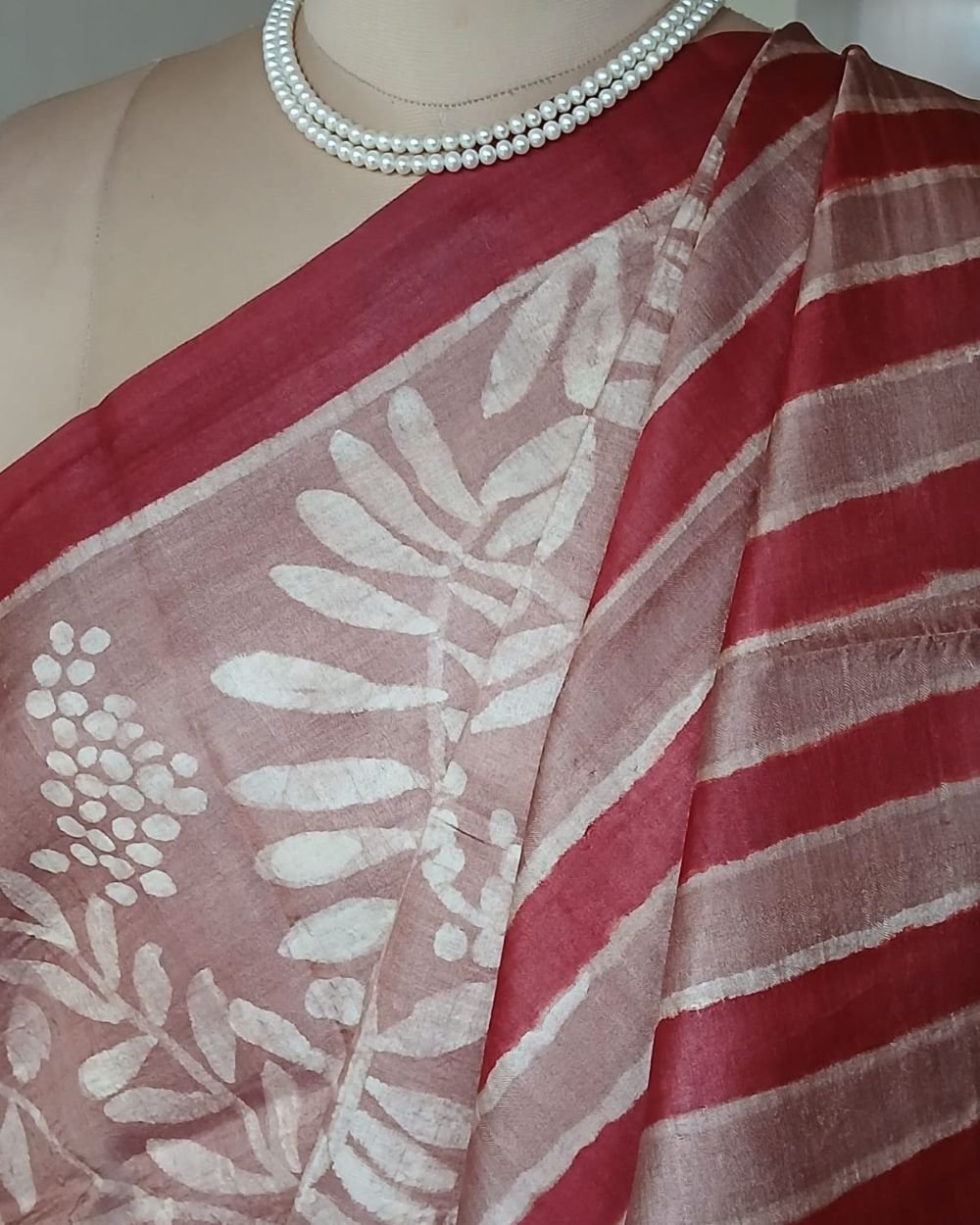 Handpainted Tussar Silk Saree - (HTSS0008) - Image 6