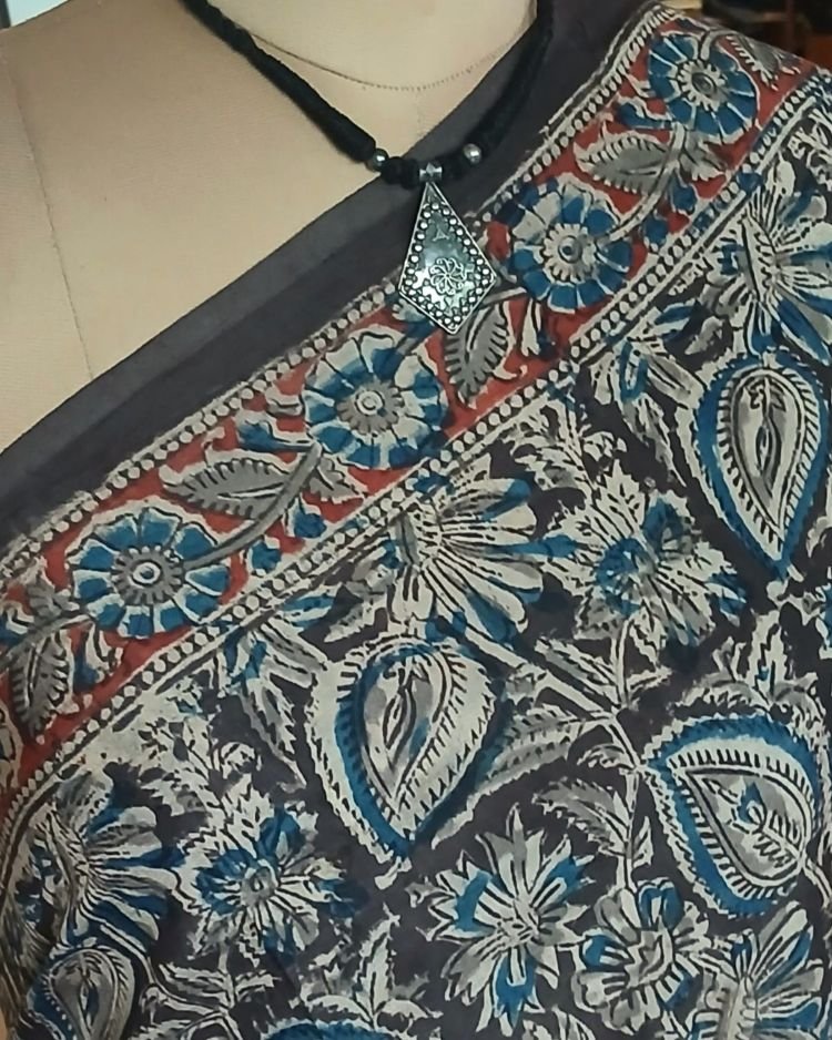Pedana Kalamkari Saree on Viscose-Based Chennur Silk - (PKCS0002) - Image 3