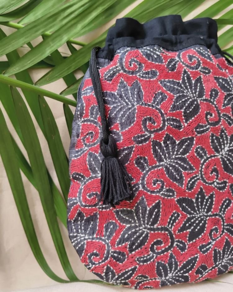 Tussar Silk Kantha Batua - (TSKB0007) - Image 2