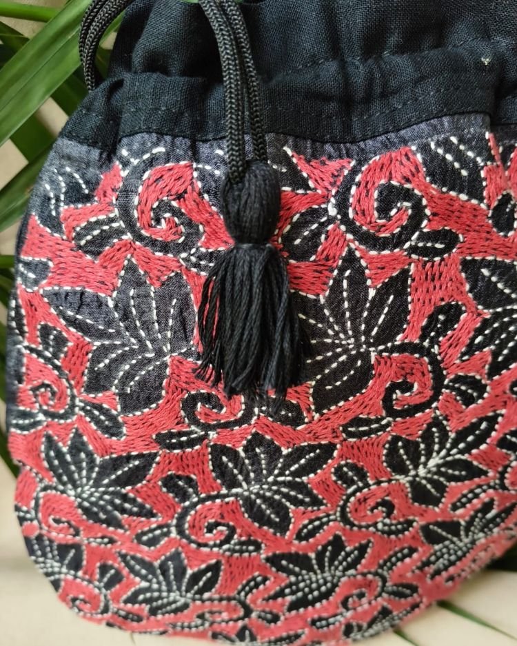 Tussar Silk Kantha Batua - (TSKB0007) - Image 4