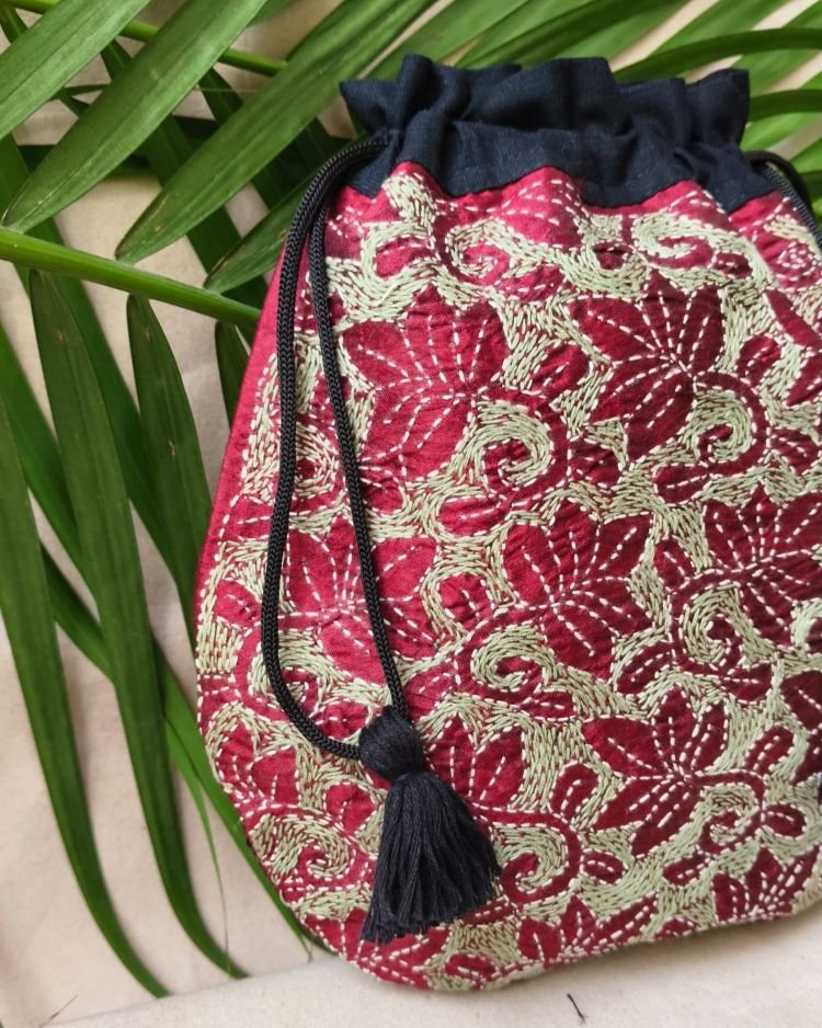 Tussar Silk Kantha Batua - (TSKB0010) - Image 2