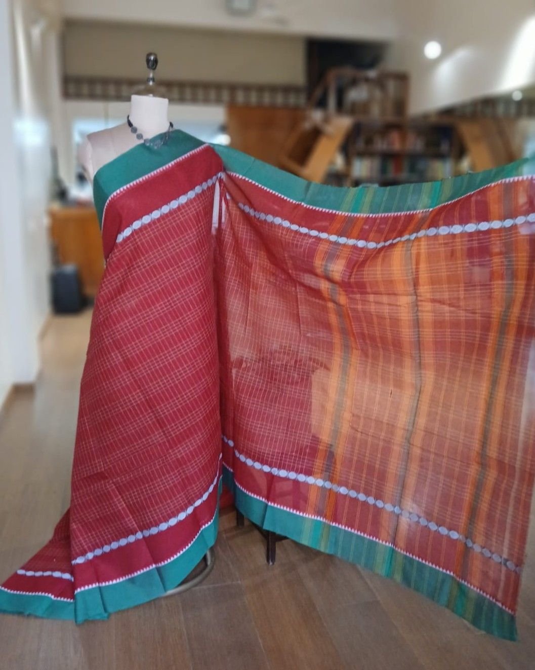 Handloom Cotton Saree from Narayanpet in Telangana – (HCSN1008) - Image 5