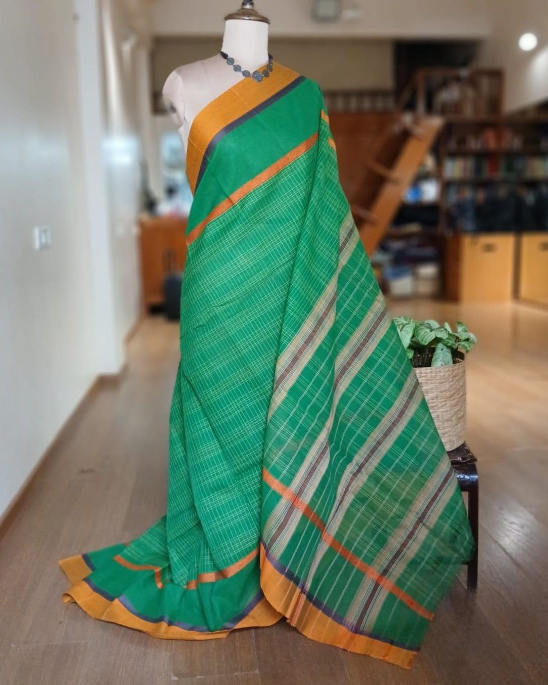 Handloom Cotton Saree from Narayanpet in Telangana – (HCSN1010) - Image 2