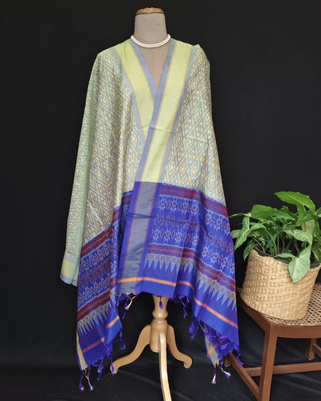 Silk-cotton Ikat Dupatta from Telengana – (SCDT0024)
