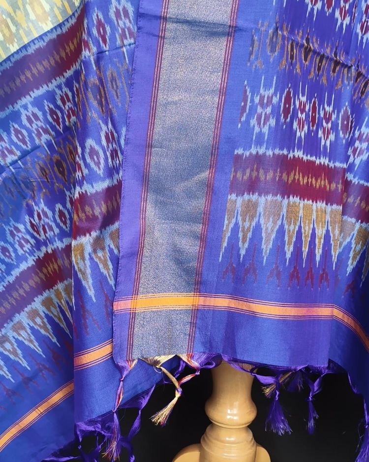 Silk-cotton Ikat Dupatta from Telengana – (SCDT0024) - Image 4