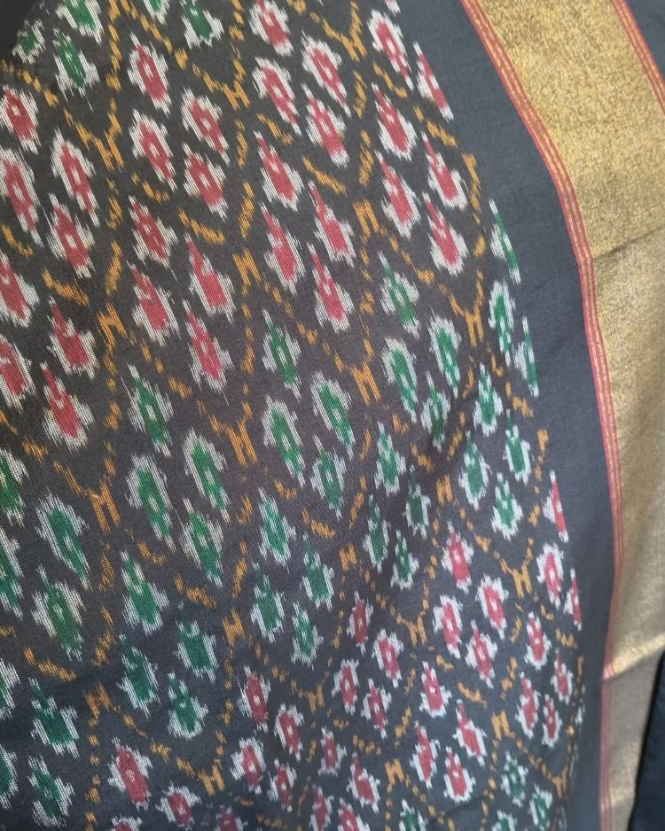 Silk-cotton Ikat Dupatta from Telengana – (SCDT0011) - Image 3