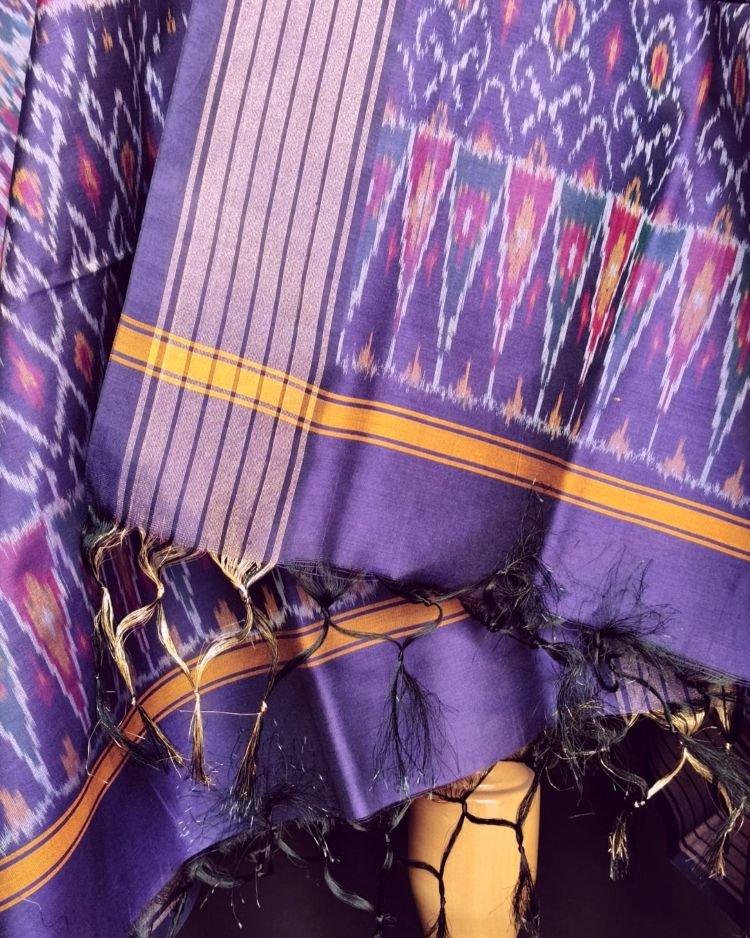 Silk-cotton Ikat Dupatta from Telengana – (SCDT0027) - Image 4