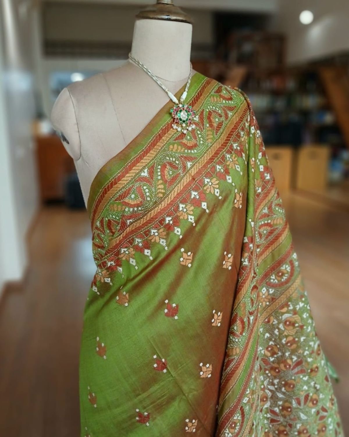 Santiniketan Kantha Saree in pure Bisnupuri Silk – (SNBK1093) - Image 2